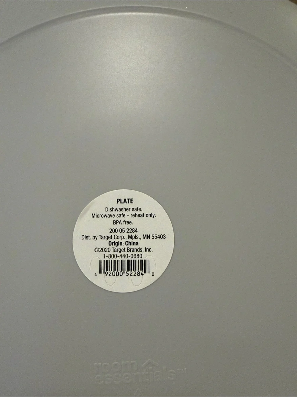 Room Essentials  Plastic Dinner Plates - Set of 12